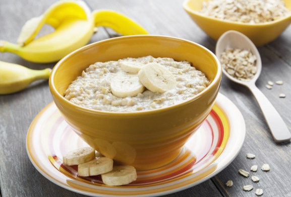 Oatmeal with bananas